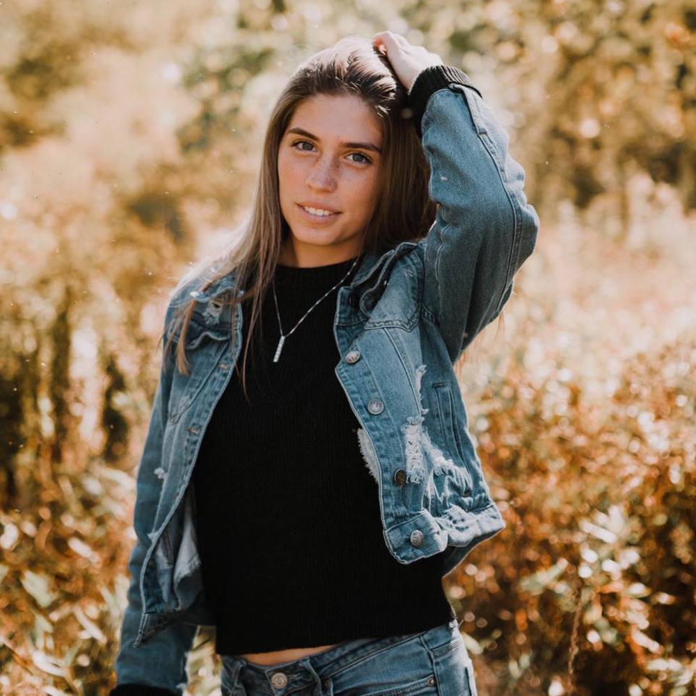 Meet your Posher, Clair